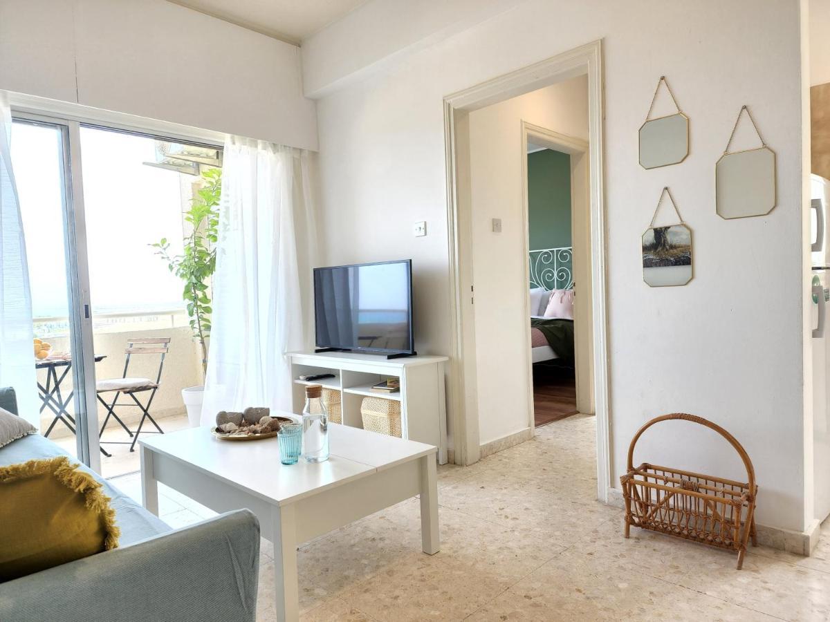 Capri Sea View One Bedroom Larnaca Buitenkant foto